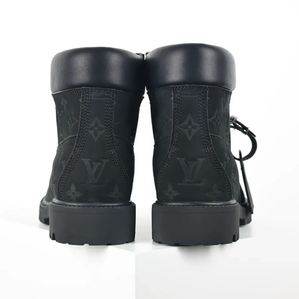 L.U Timberland Schwarze Stiefeletten mit Monogramm – Bild 6
