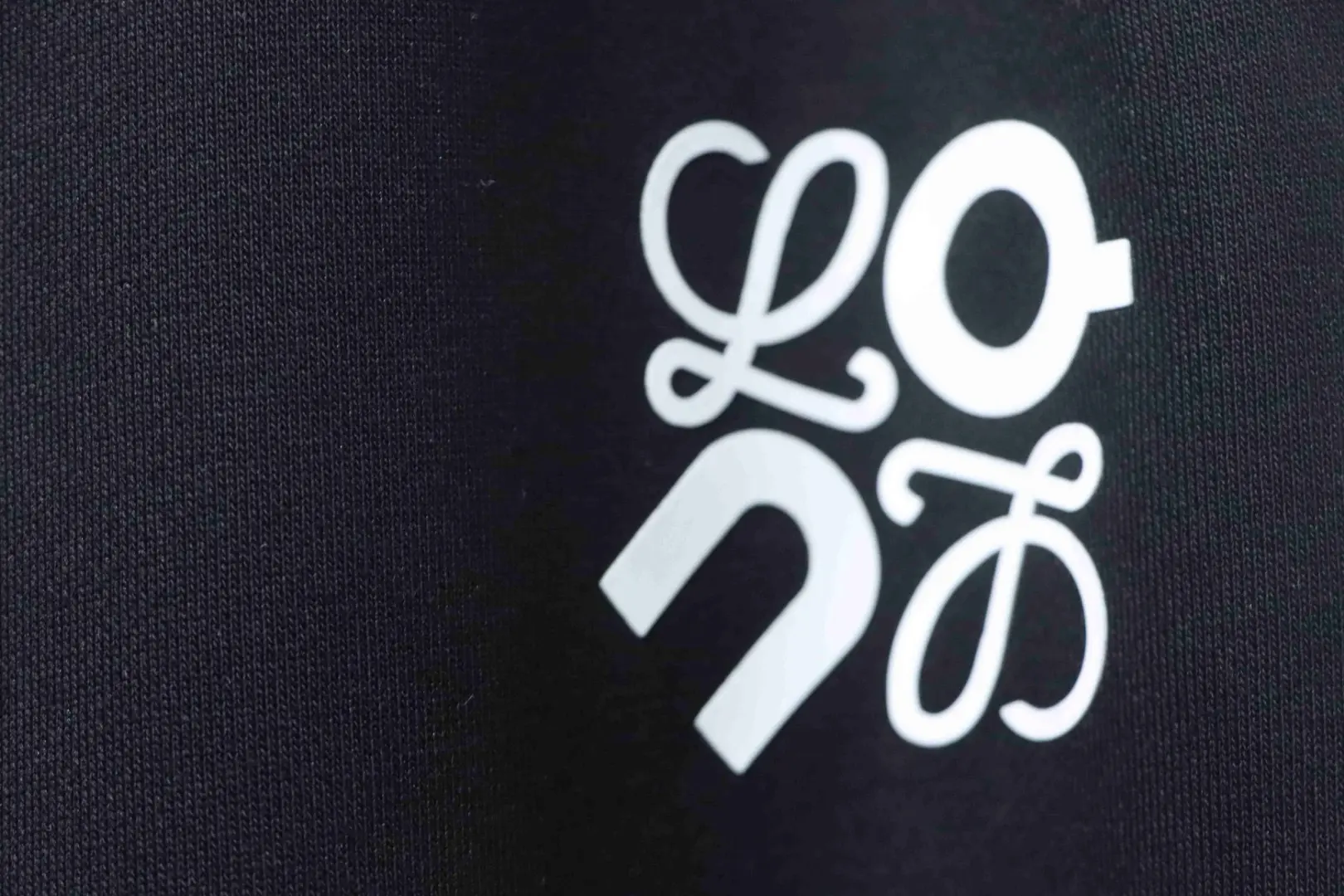 L0,ewe x ON Angpao Co-Branding-Hose – Bild 9