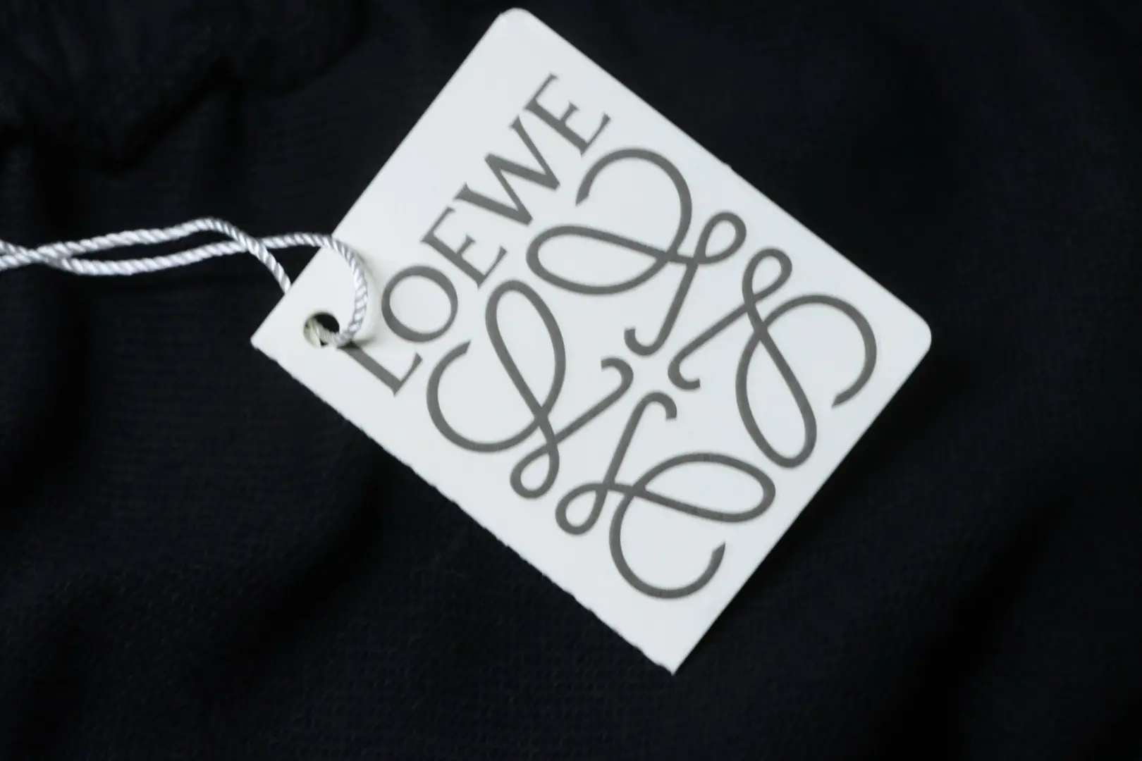 L0,ewe x ON Angpao Co-Branding-Hose – Bild 10