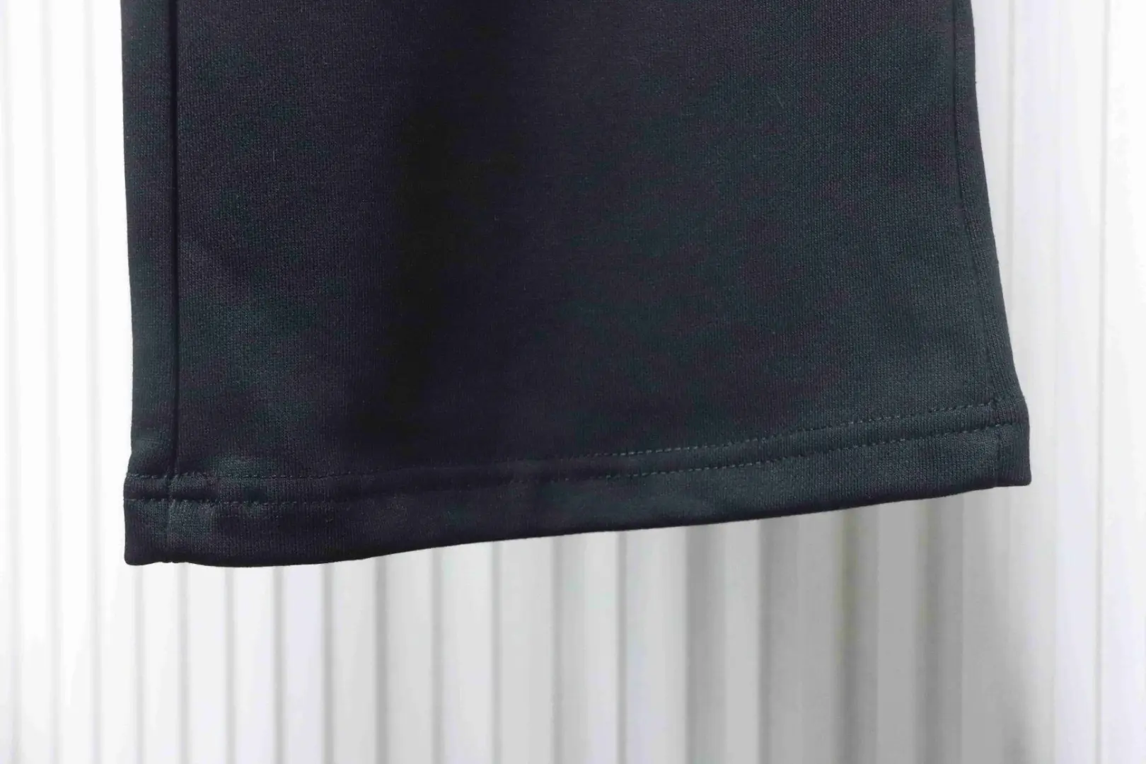 L0,ewe x ON Angpao Co-Branding-Hose – Bild 8