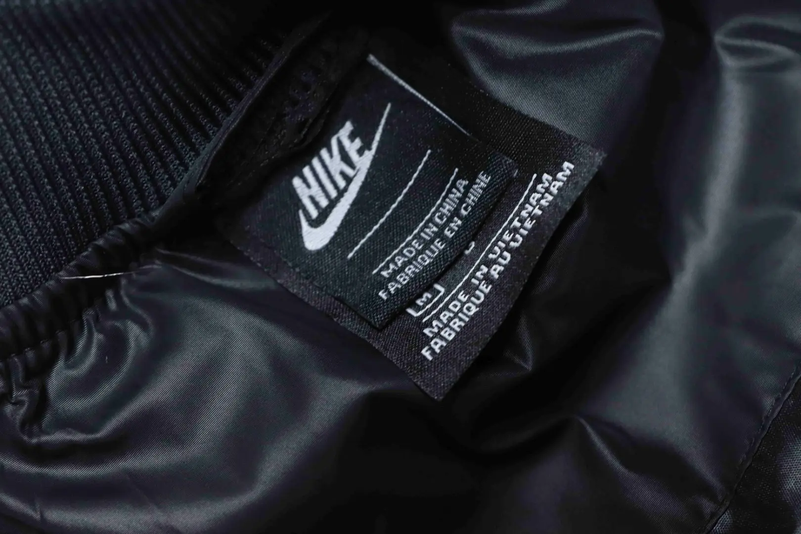 Nike Classic Silicone Hook Sportswear Down Fill Windrunner Stehkragen Fliegerjacke Daunenwattierte Jacke Jacke XXL – Bild 7