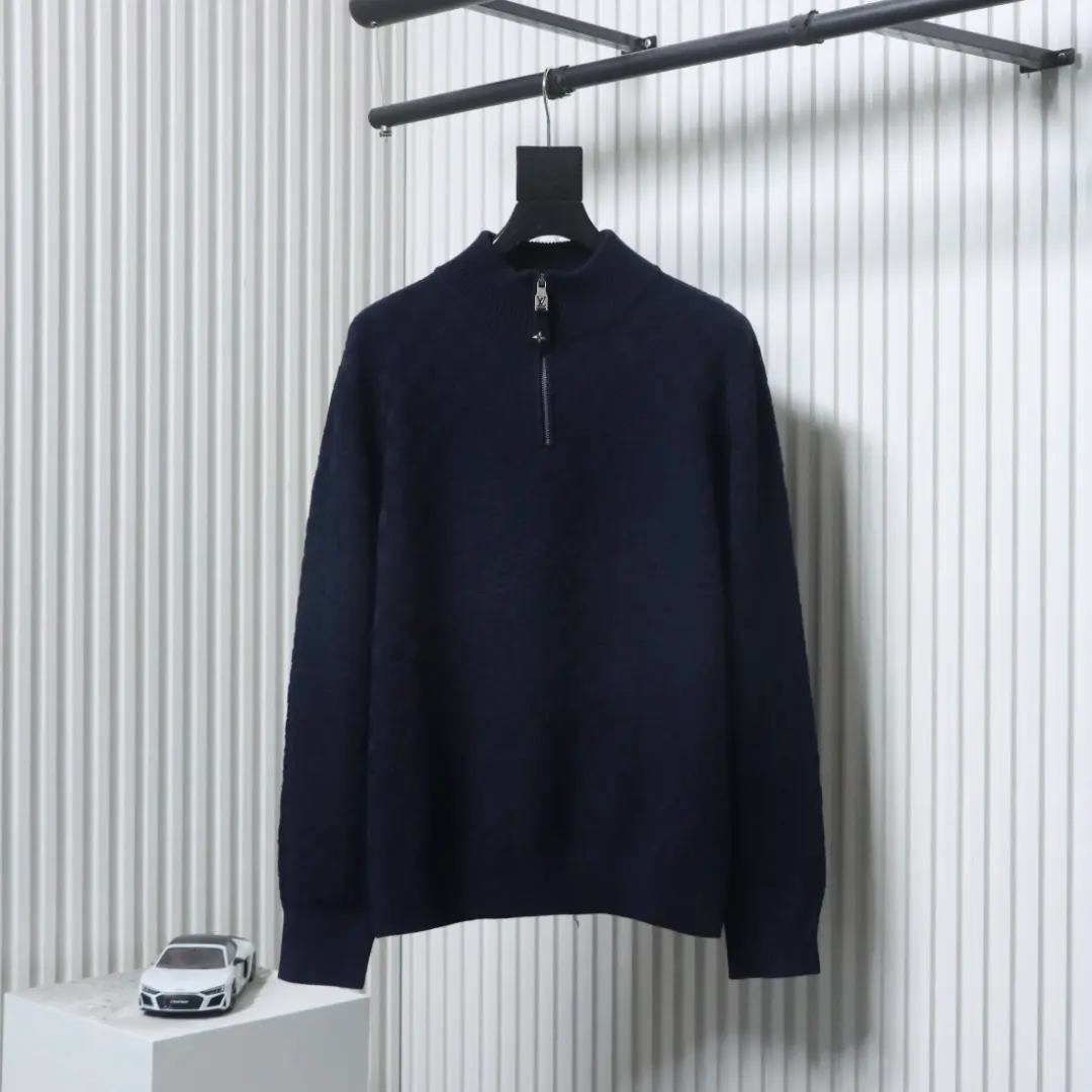 Pullover mit halbem Reißverschluss und Stehkragen im Schachbrettmuster