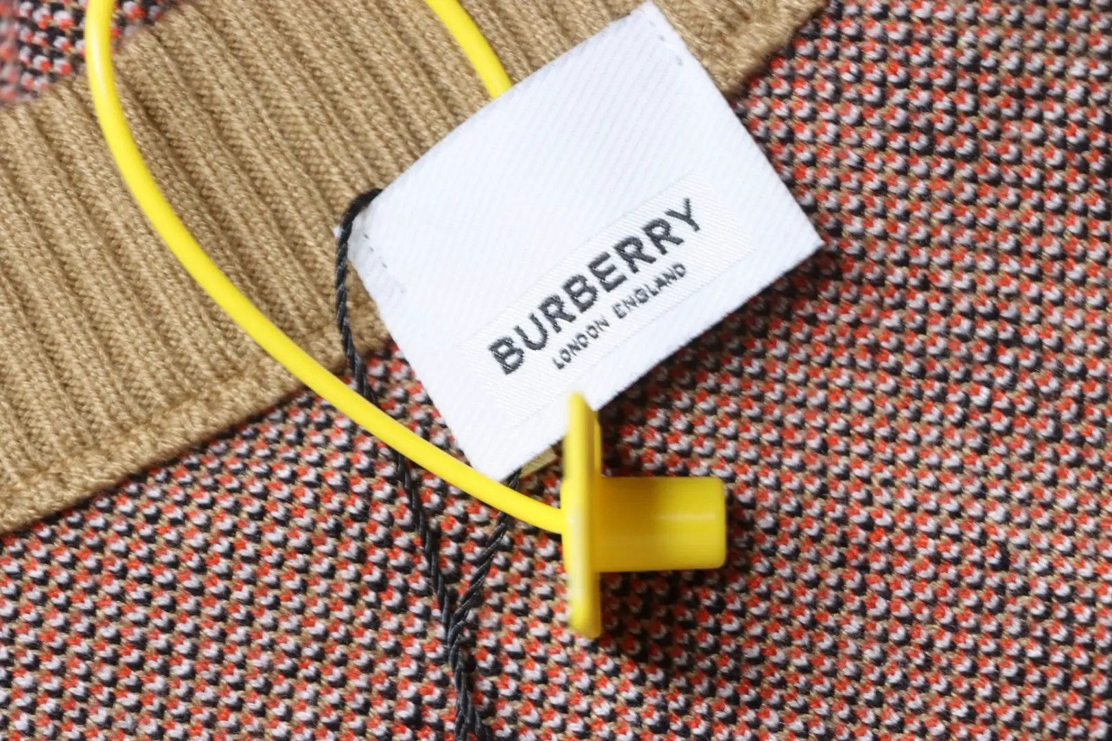 Rundhals-Strickpullover aus Twill mit Karomuster – Bild 10