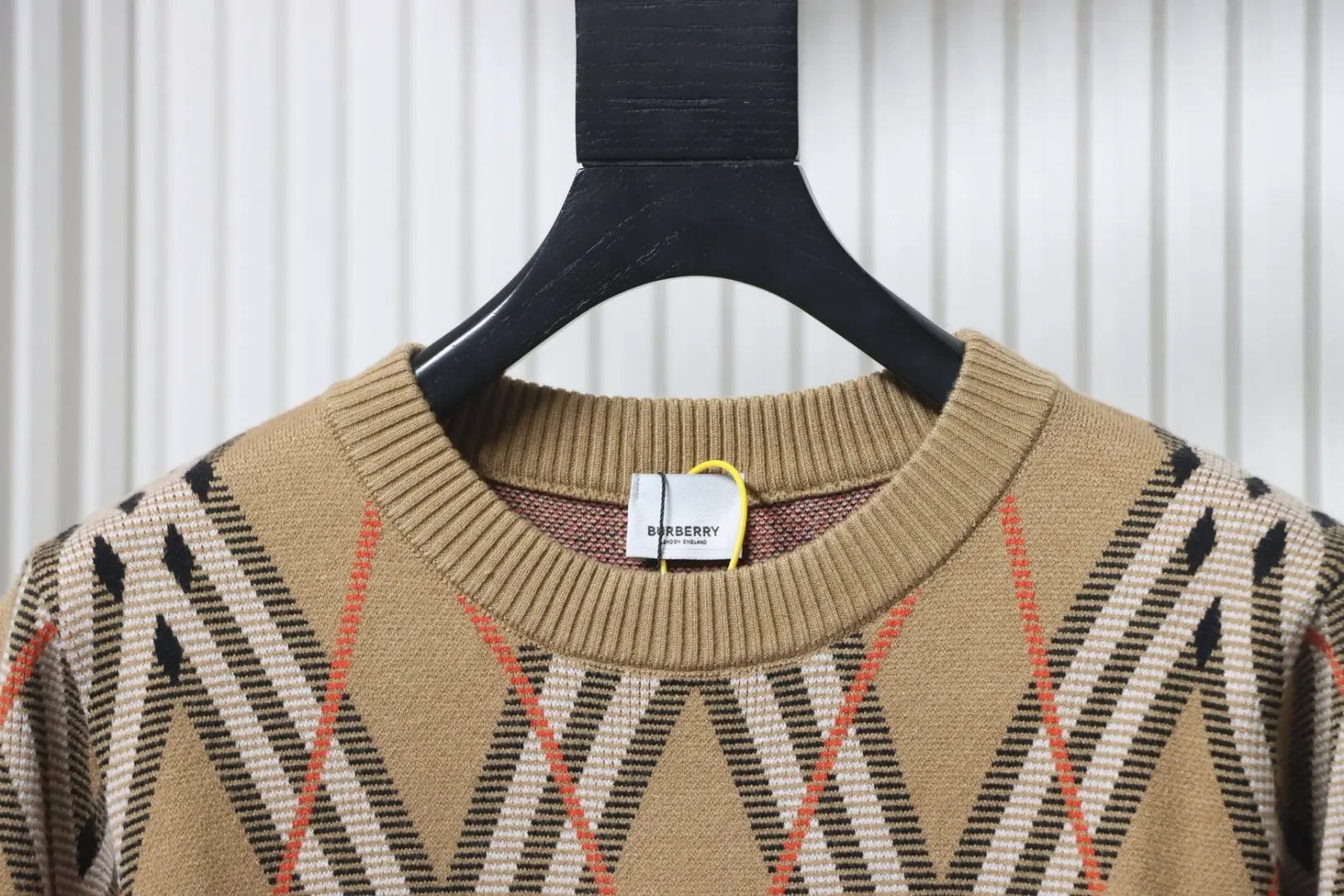 Rundhals-Strickpullover aus Twill mit Karomuster – Bild 3