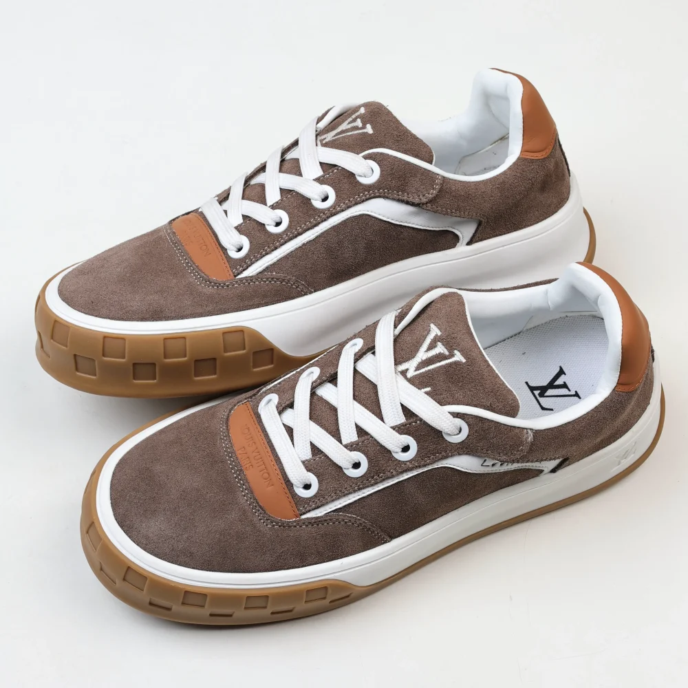Skate Sneaker 2025 Klassischer Schnürschuh aus Rindsleder mit runder Spitze in niedrigem Braun – Bild 7