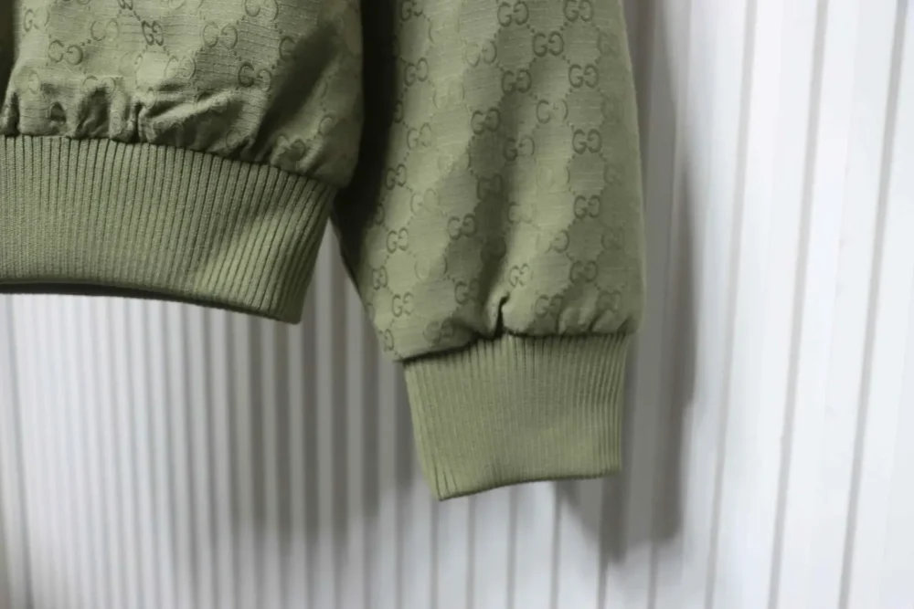 Steppjacke mit Stehkragen und Allover-GG-Muster – Bild 7