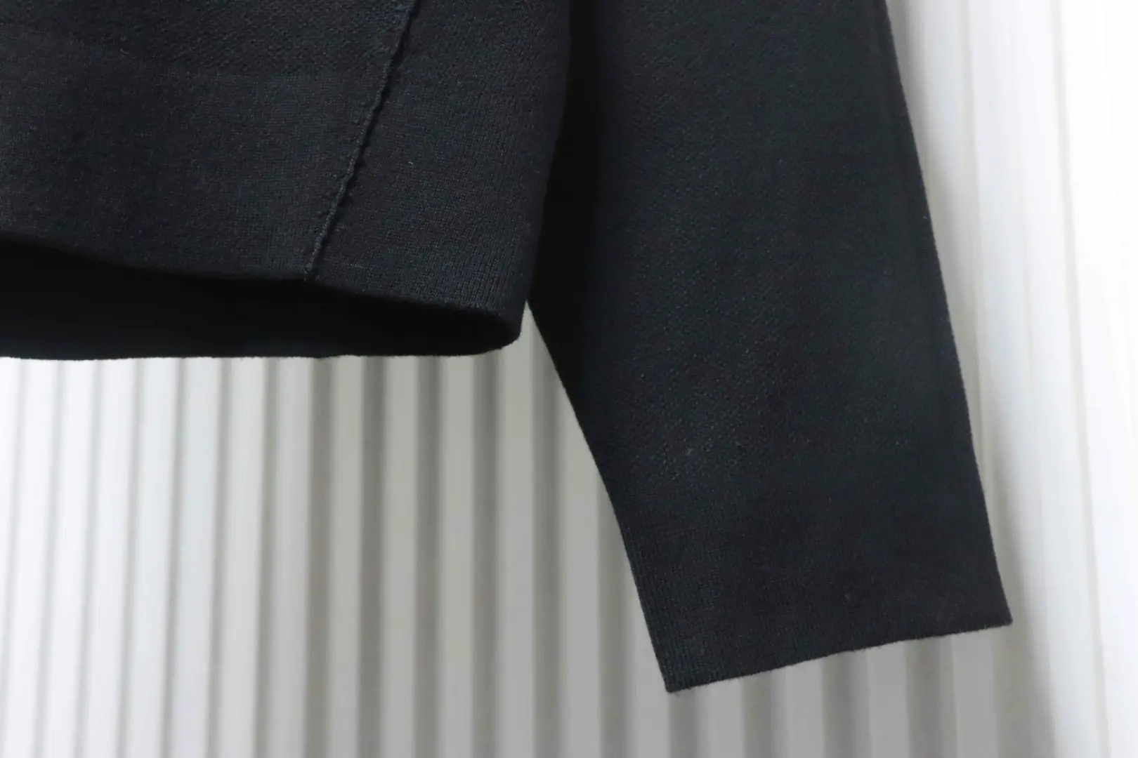 Strickjacke mit besticktem Logo – Bild 5