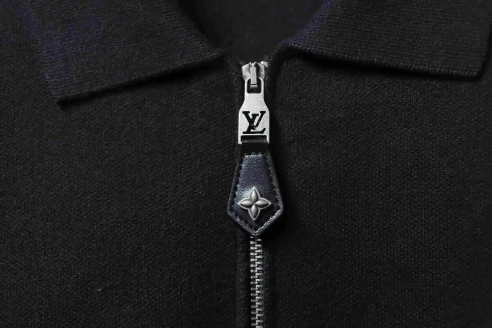 Schwarze Lederjacke mit gestrickter Taille – Bild 7