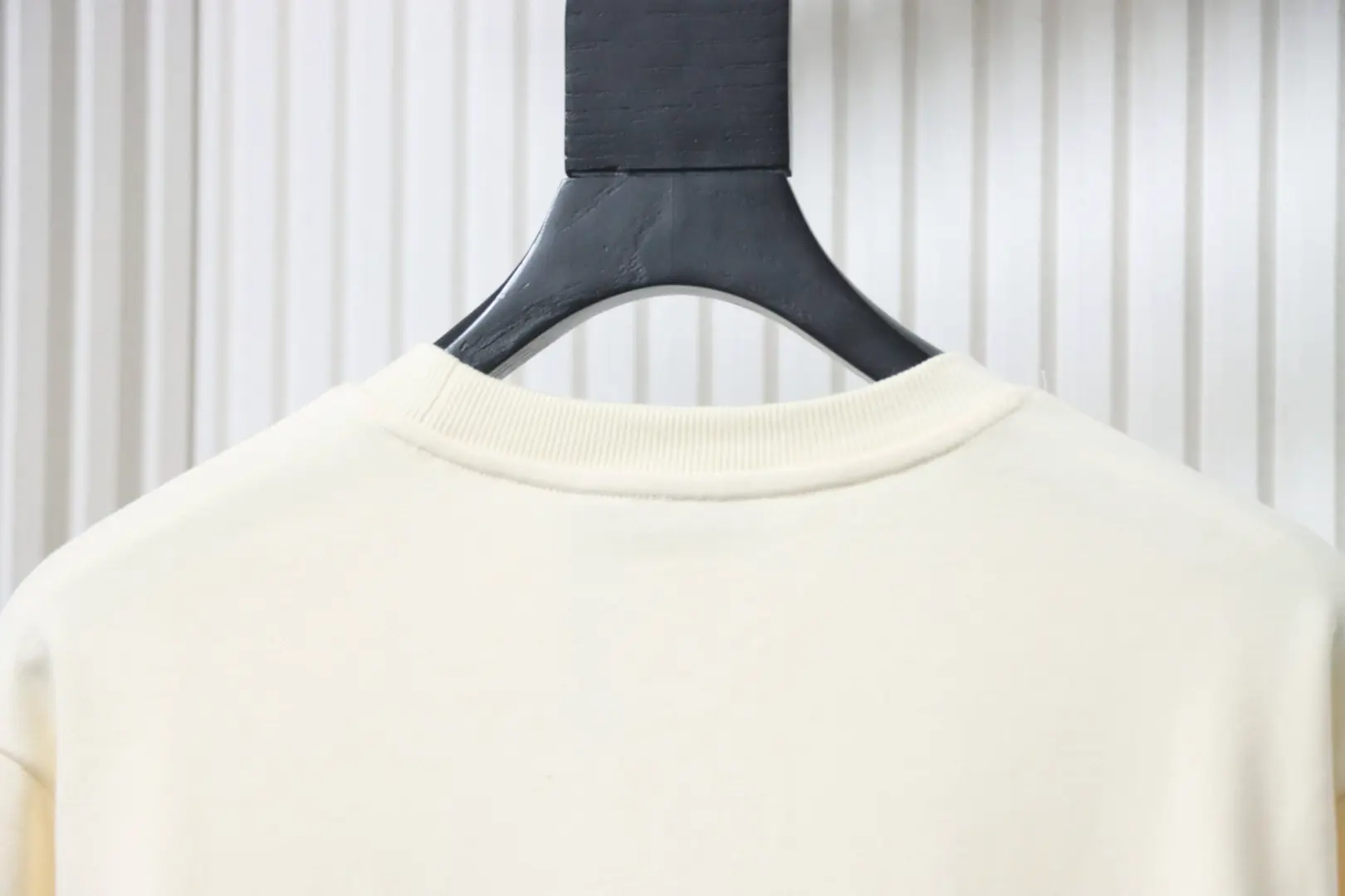 Sweatshirt mit Rundhalsausschnitt und Buchstaben-Logo-Print – Bild 4