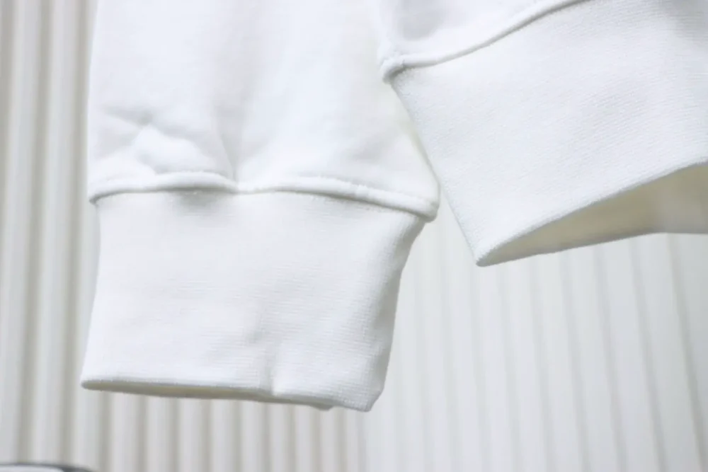 Sweatshirt mit Rundhalsausschnitt und aufgestickten Buchstaben in Farbverlaufszahnbürste XXL – Bild 5
