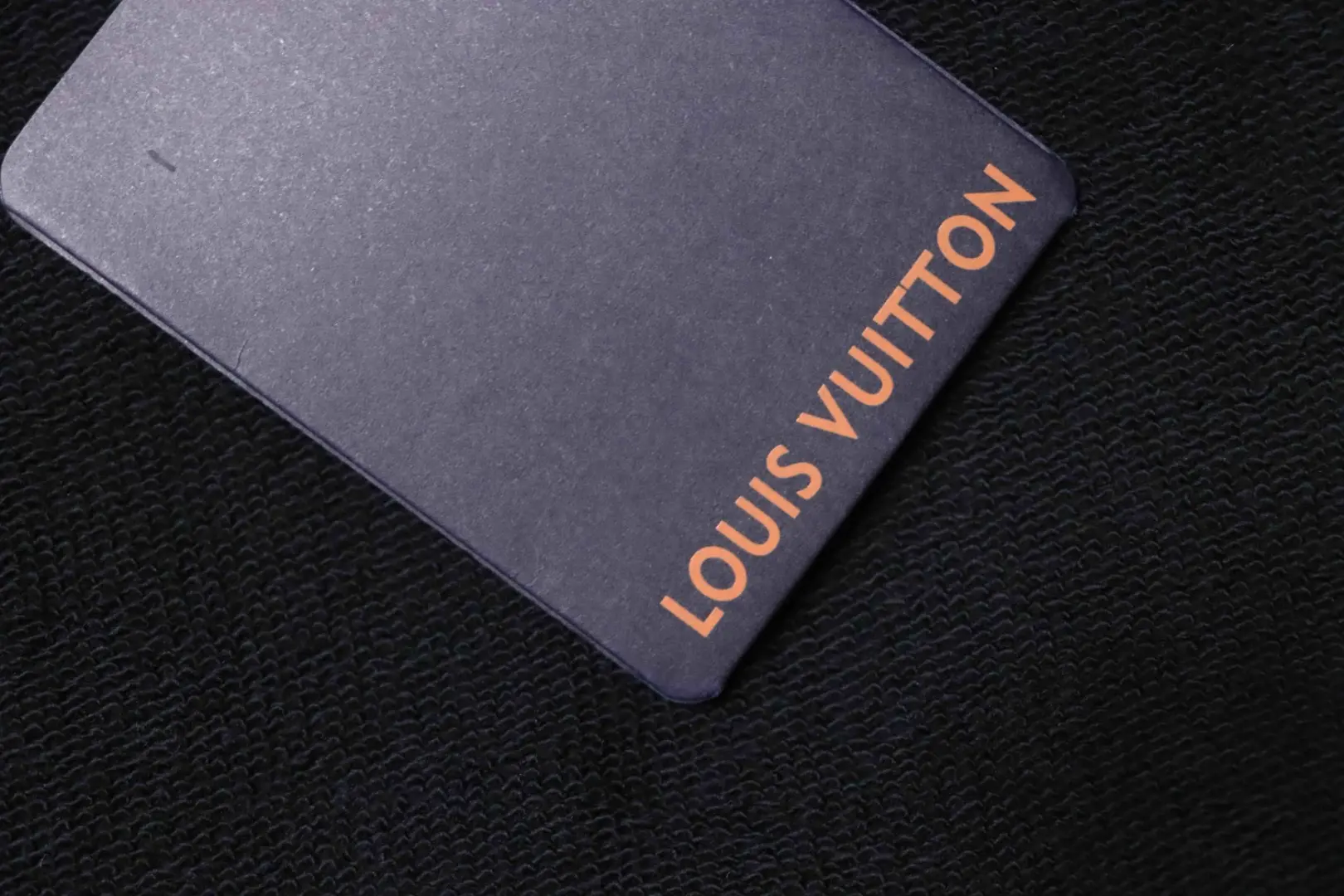 Sweatshirt mit angedeuteter Tasche und Buchstabenprint, Rundhalsausschnitt – Bild 9