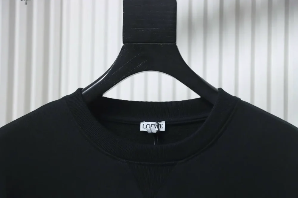 Sweatshirt mit aufgesticktem Buchstabenlogo von L.0ewe & On – Bild 3
