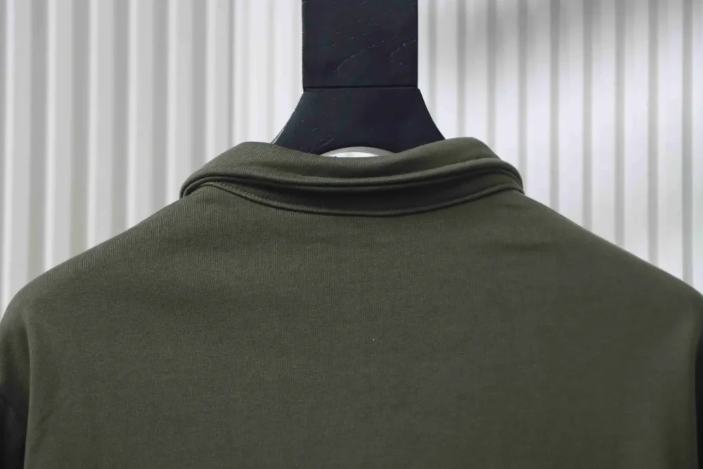 Sweatshirt mit halbem Reißverschluss und Pony-Logo – Bild 4