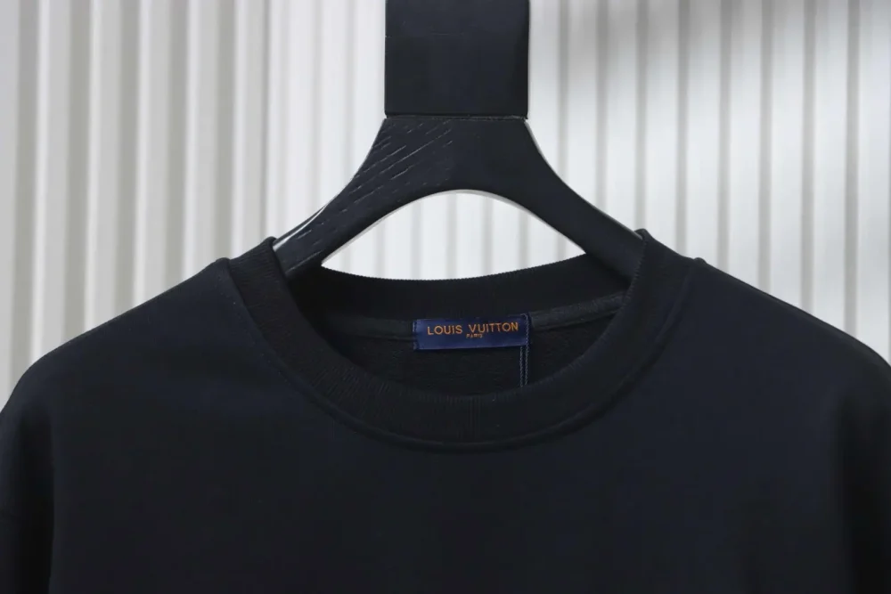Sweatshirt mit kleinem, gesticktem Logo und Rundhalsausschnitt – Bild 3