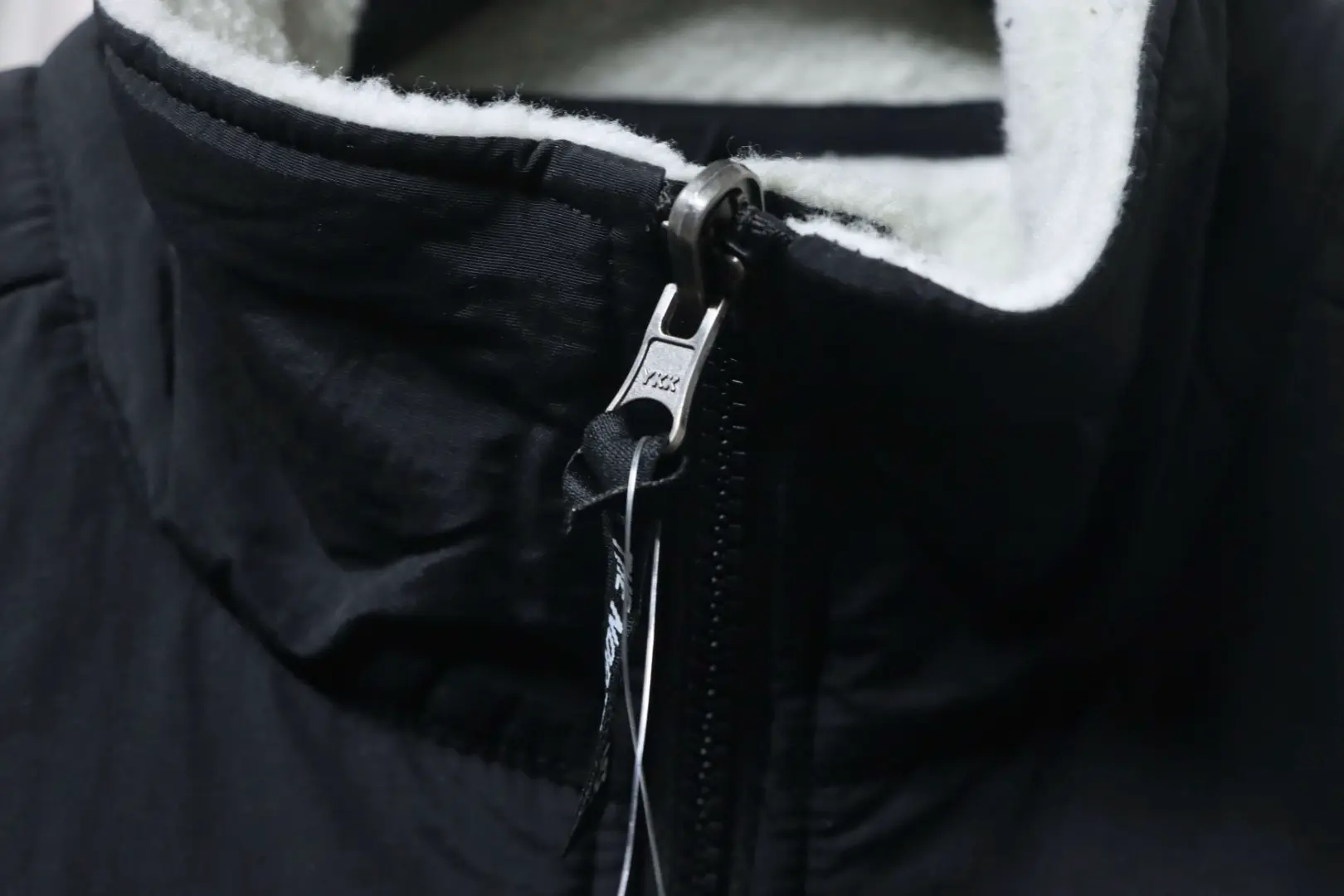 TNF The North Face 1995 bedruckte Fleecejacke mit Reißverschluss und Farbblockdesign – Bild 8