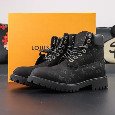Timberland x LU – 6-Zoll-Martin-Stiefel aus Rindsleder mit Monogramm-Volldruck in Schwarz