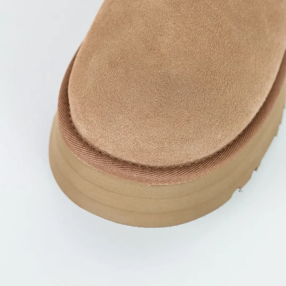UGG Kinder Classic Ultra Mini Plateau-Stiefeletten „Sand“ – Bild 7