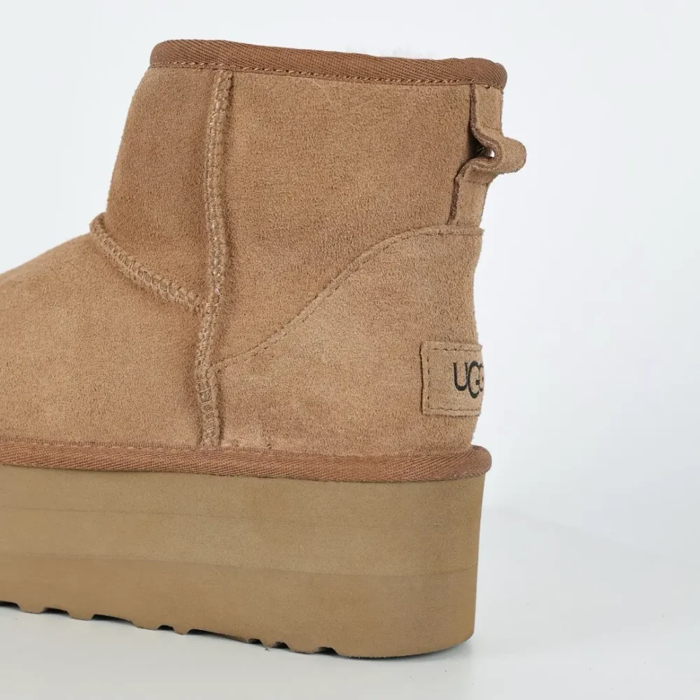UGG Mini Mid-Tank Plateau 5,08 cm Kastanie – Bild 11