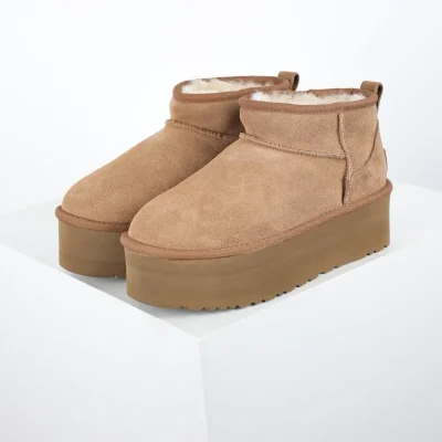 UGG Sand Mini Plateau-Kurzschuhe