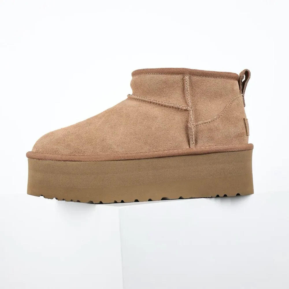 UGG Sand Mini Plateau-Kurzschuhe – Bild 4