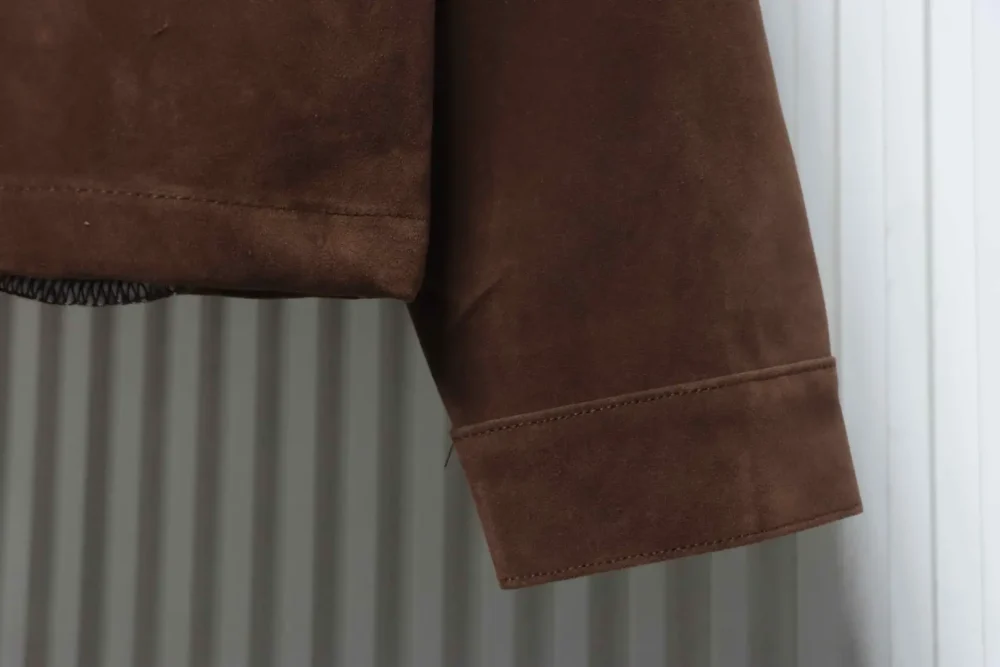 Wildlederjacke mit großer Blumenstickerei – Bild 6