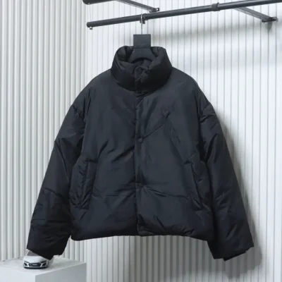 Ami 25Fw Daunenjacke mit Herzprägung