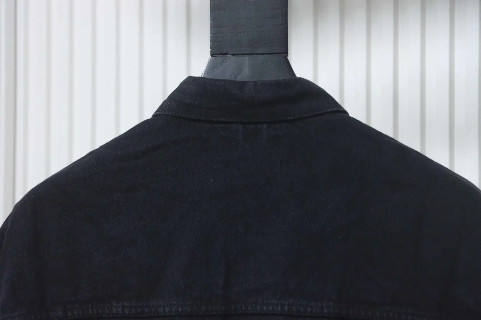 Balenciaga BLCG 23SS Washed Sanskrit Eiffel Tower Denimjacke – Bild 4