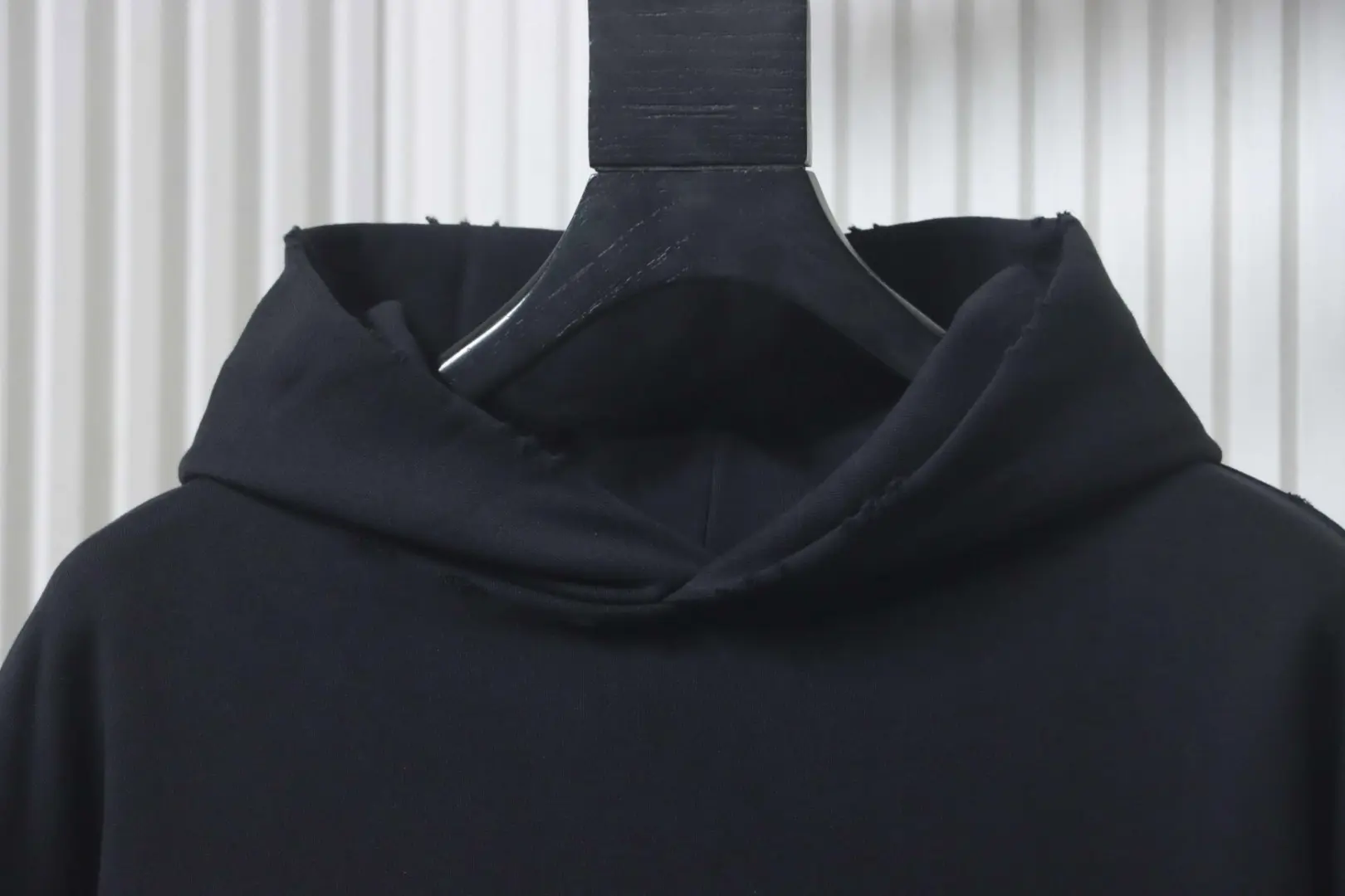 Balenciaga Hoodie mit Strassstickerei – Bild 3