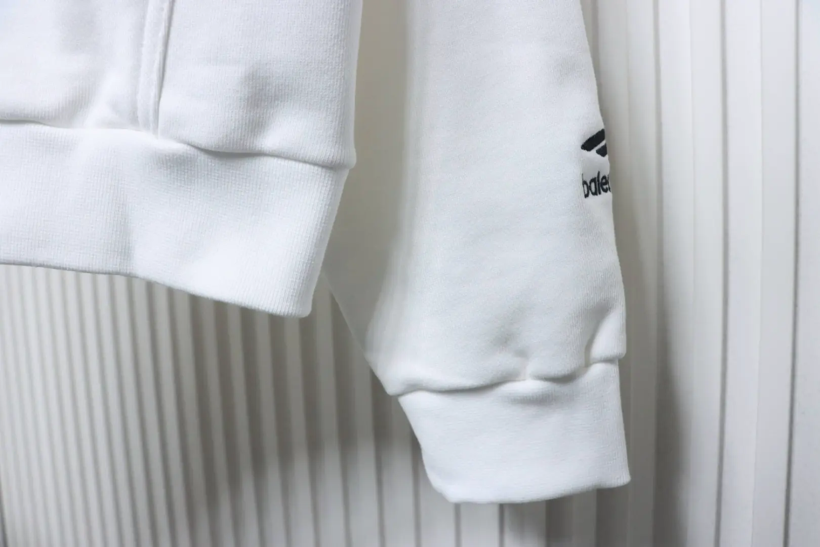 Balenciaga x Manchester United bestickter 01 Zip-Up-Hoodie – Bild 6