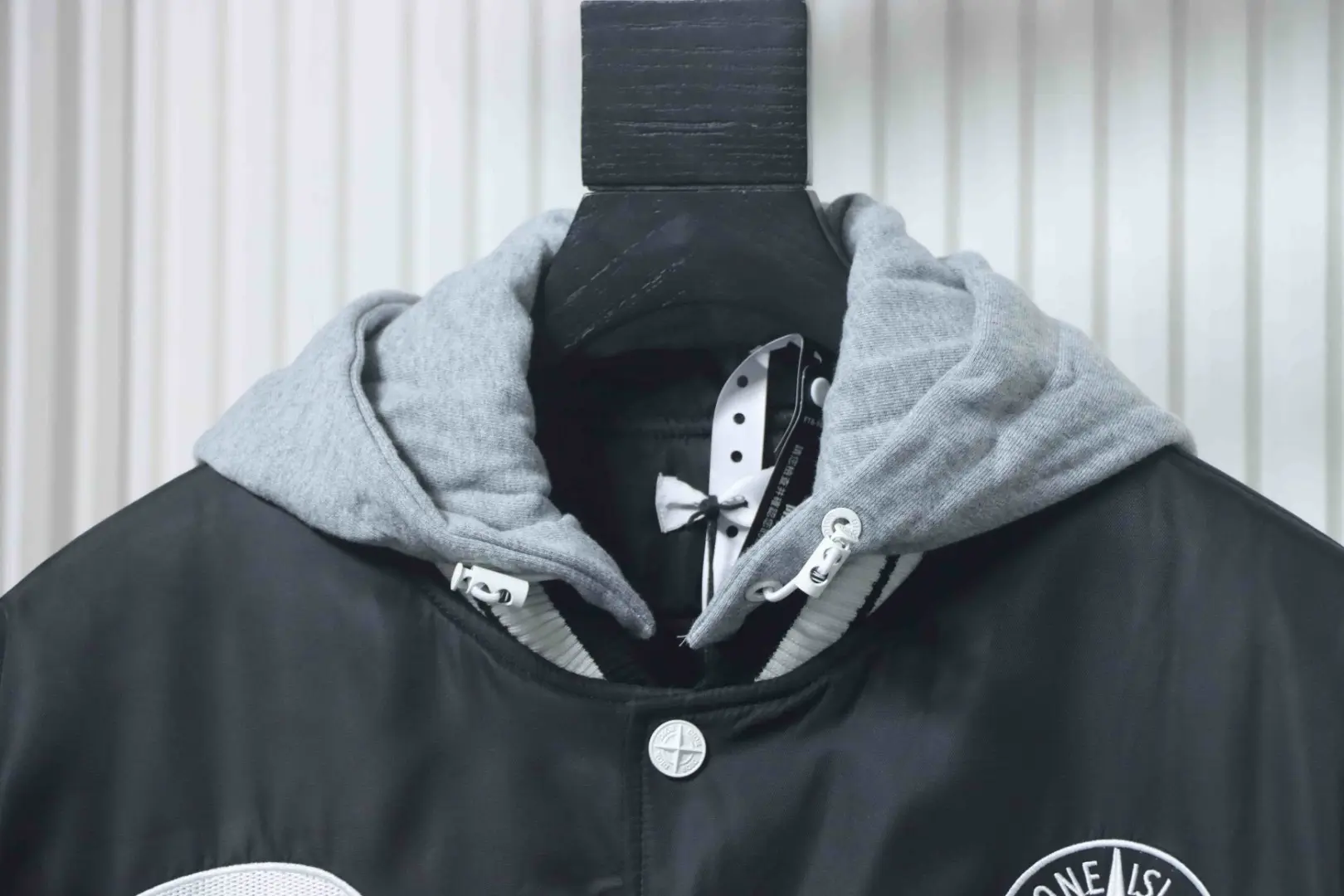 CD X S Collaboration Pilot Kapuzen-Steppjacke – Bild 3