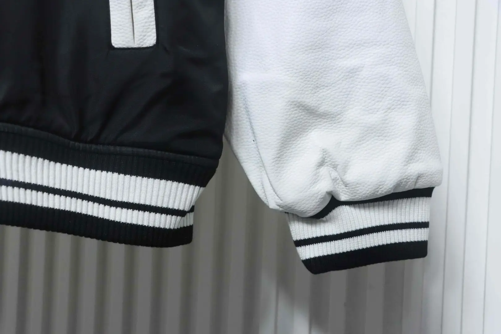 CD X S Collaboration Pilot Kapuzen-Steppjacke – Bild 7