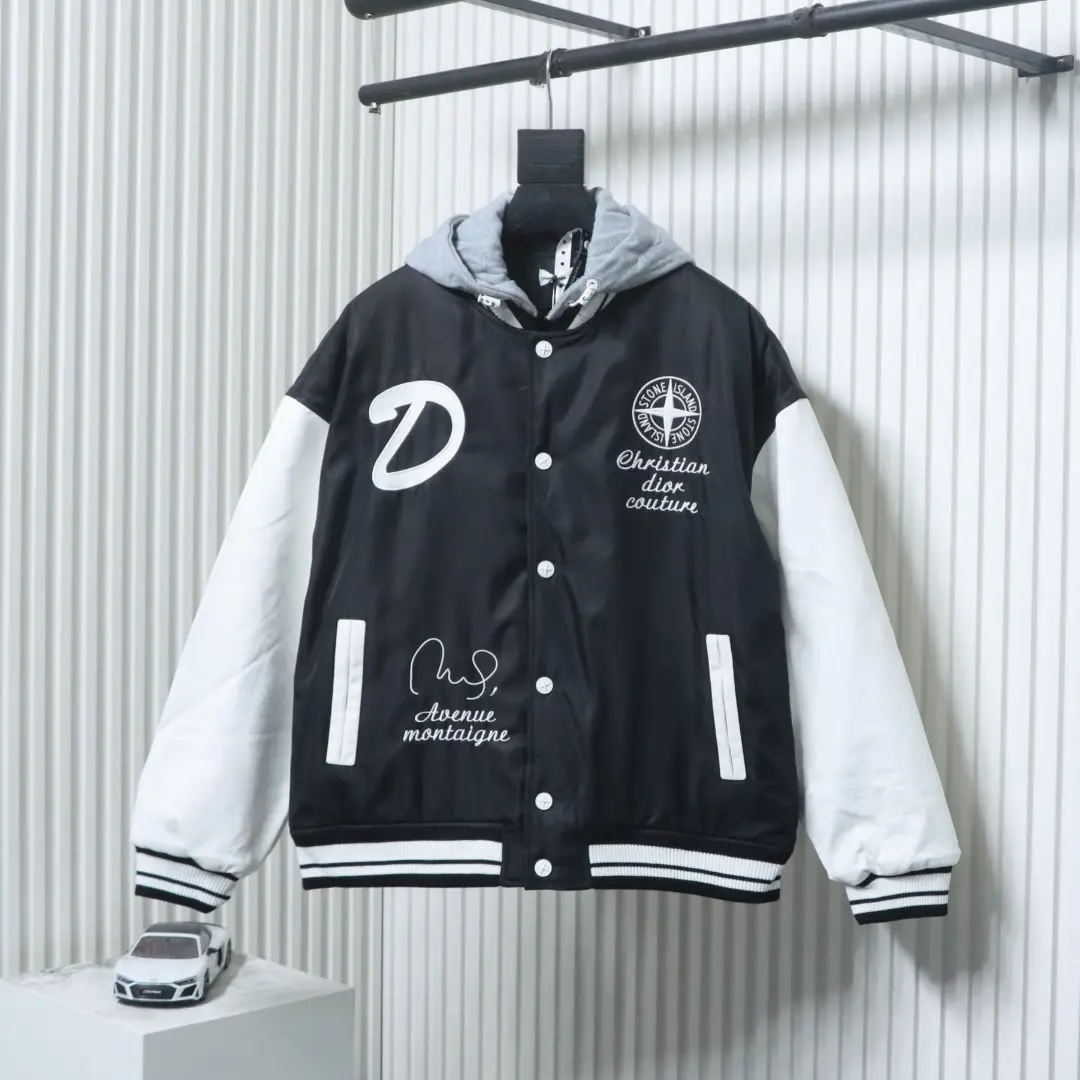 CD X S Collaboration Pilot Kapuzen-Steppjacke
