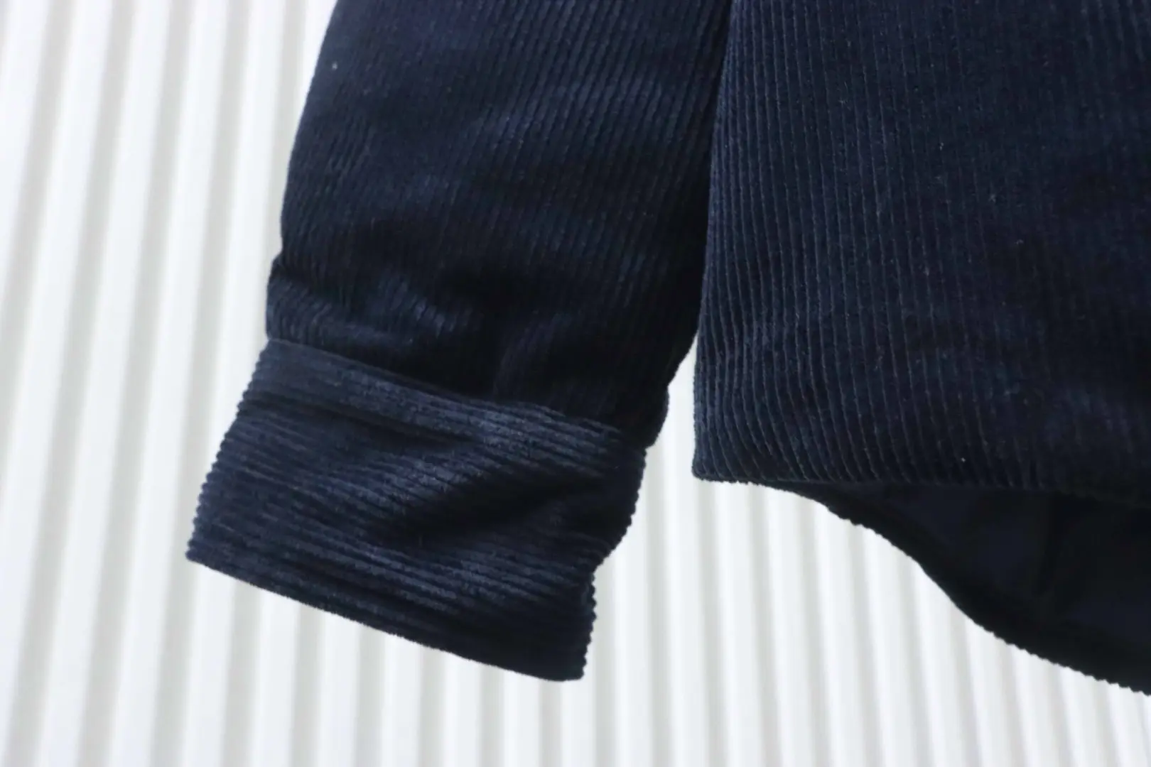 Cordjacke mit dreieckigem Taschenetikett – Bild 5