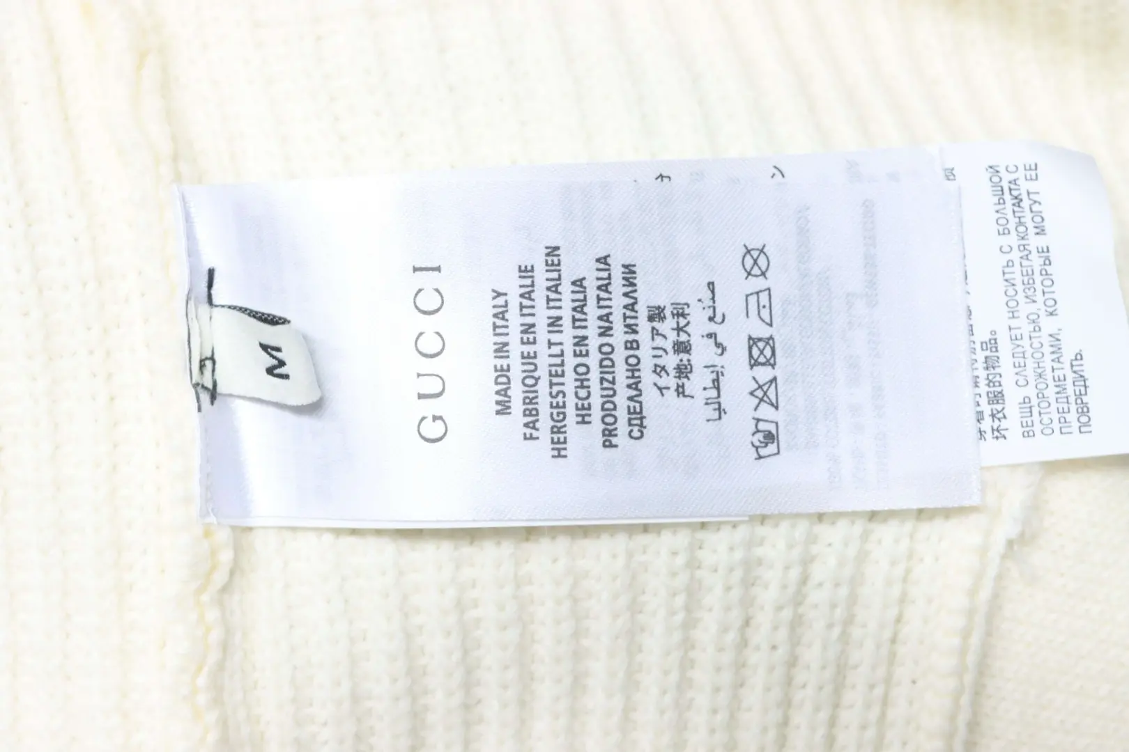 Farblich abgesetzter, gestreifter Strickcardigan mit Reißverschluss – Bild 10