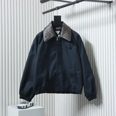 Jacke mit gewebtem Lederkragen