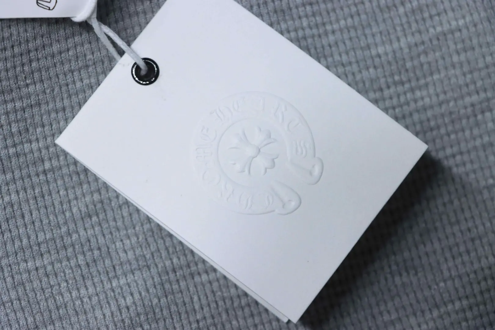 Langarmhemd aus Leder mit Waffelstruktur und Kreuzmuster – Bild 11