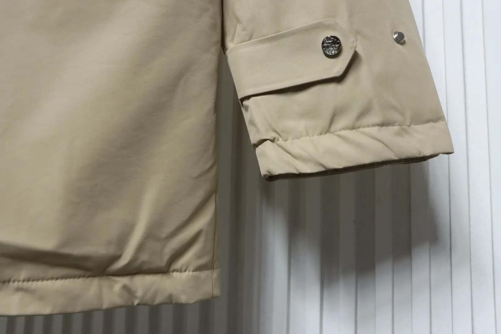 Midilange Daunenjacke mit Kapuze und Lederlabel M-XXXL – Bild 5