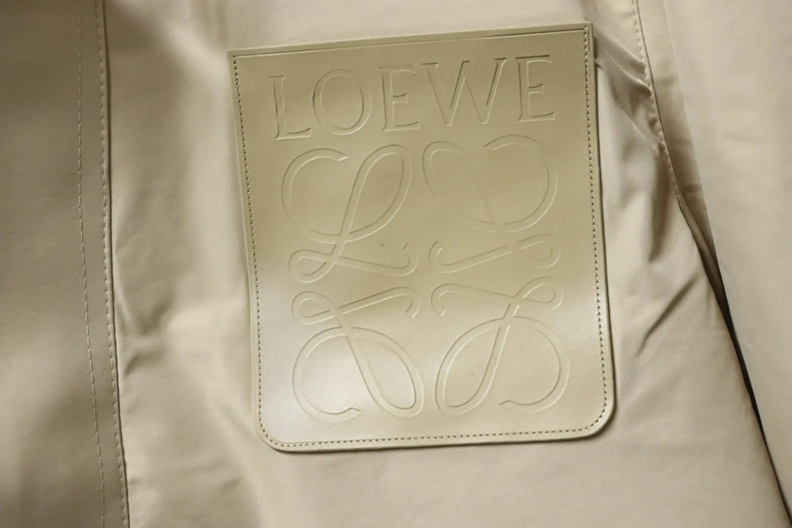 Midilange Daunenjacke mit Kapuze und Lederlabel M-XXXL – Bild 11