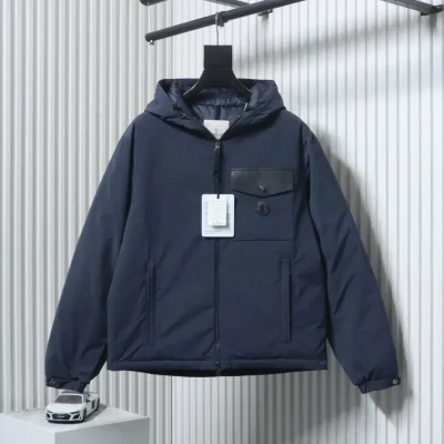 Moncler 25Fw Pocket Logo Kapuzen-Daunenjacke