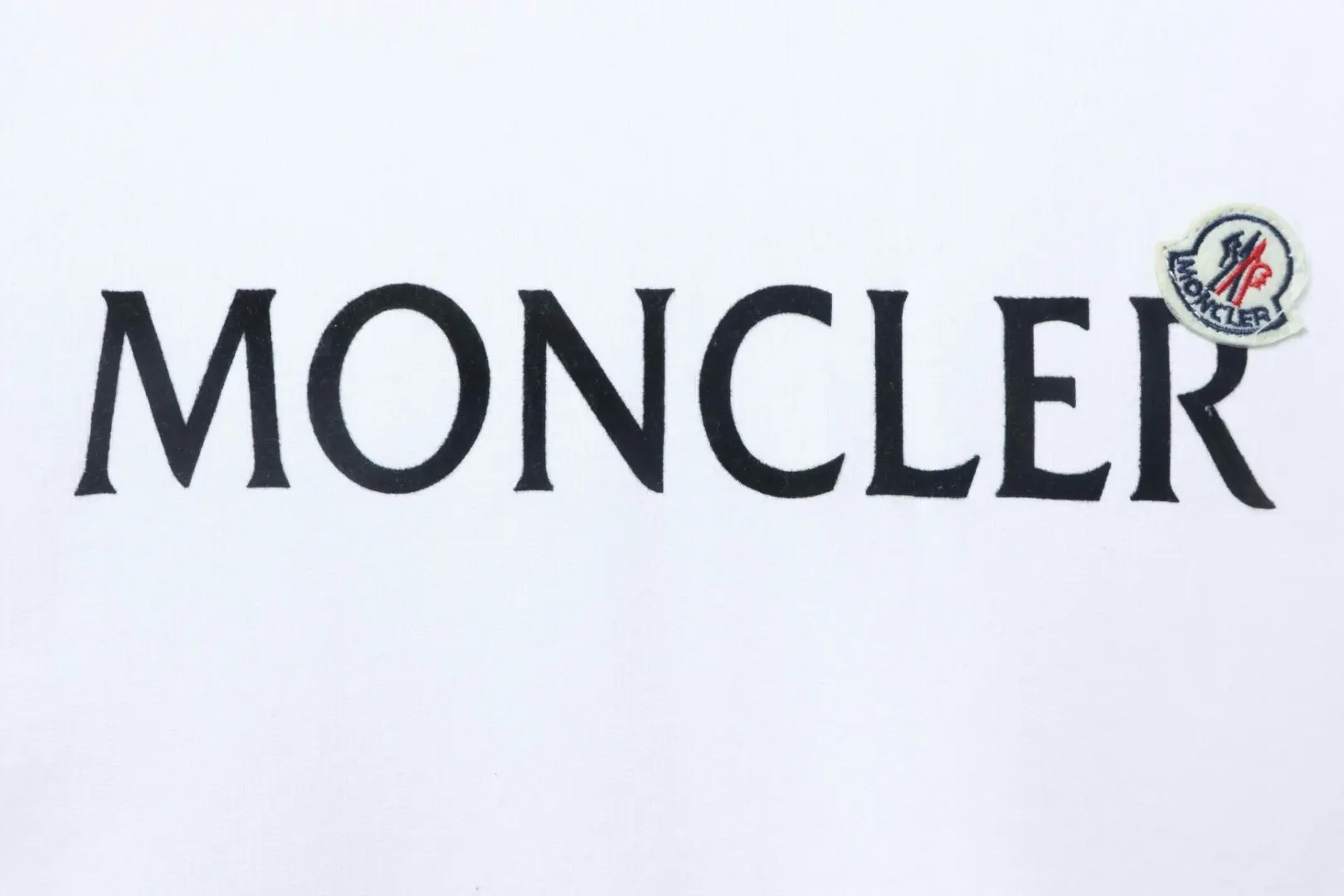 Moncler Classic Sweatshirt mit Flockdruck und Rundhalsausschnitt – Bild 6