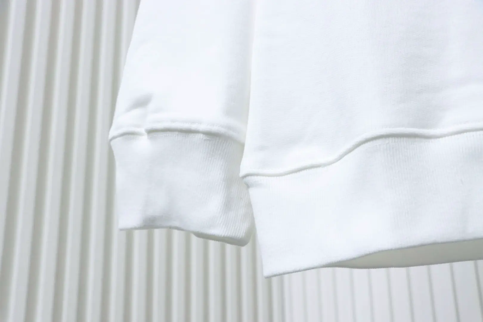 Moncler Classic Sweatshirt mit Flockdruck und Rundhalsausschnitt – Bild 5