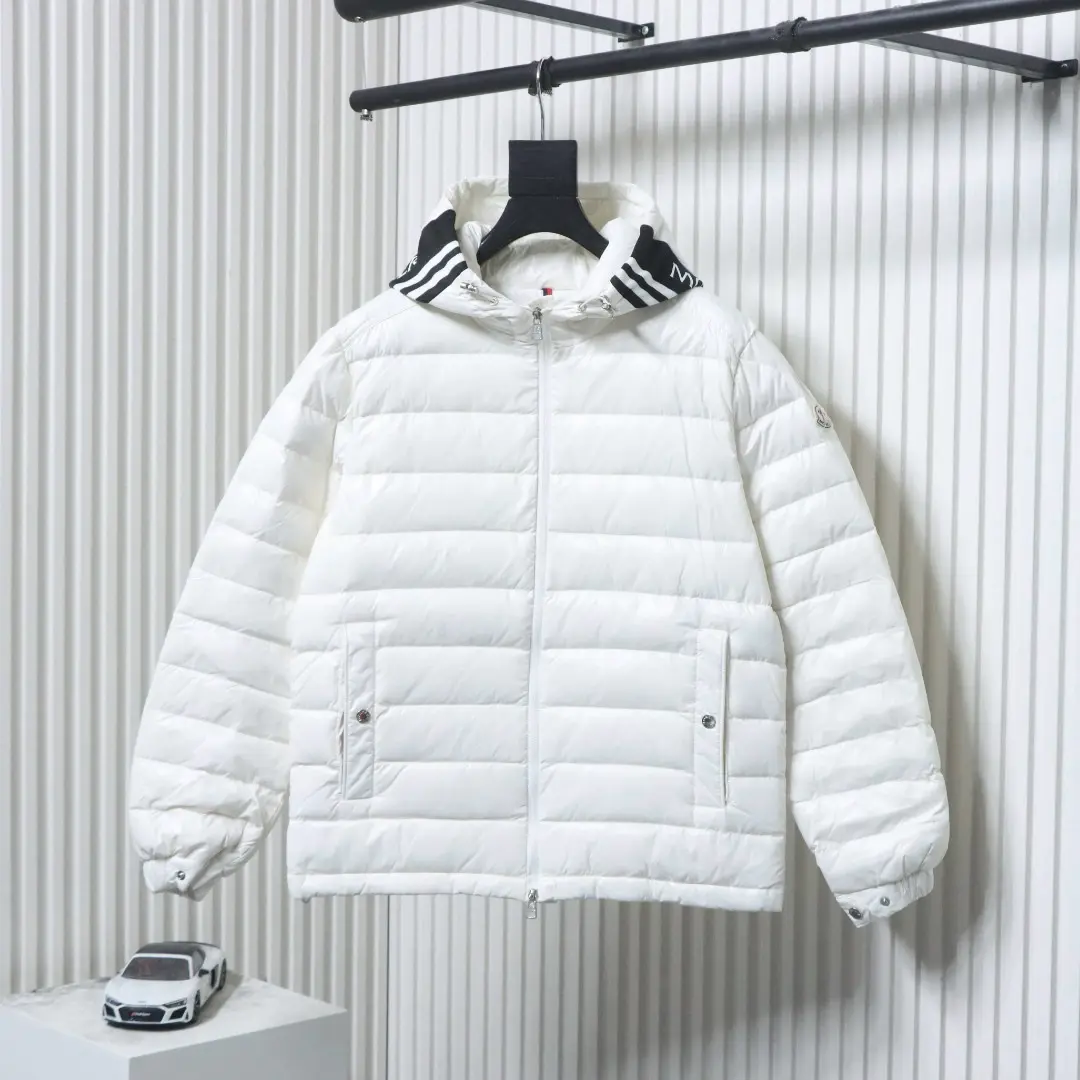 Moncler Daunenjacke in limitierter Auflage zum Jahr des Drachen – Bild 10