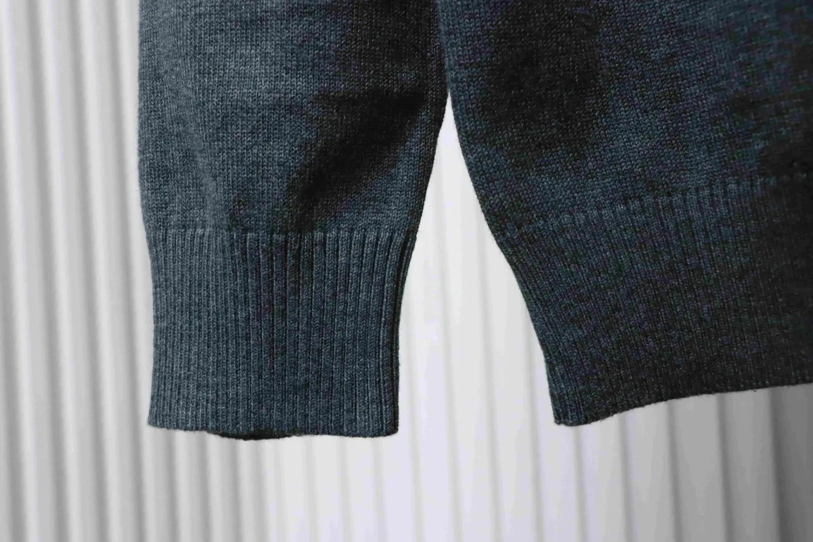 Moncler MC Strickpullover mit kleinem Logo und halbem Reißverschluss XXL – Bild 11