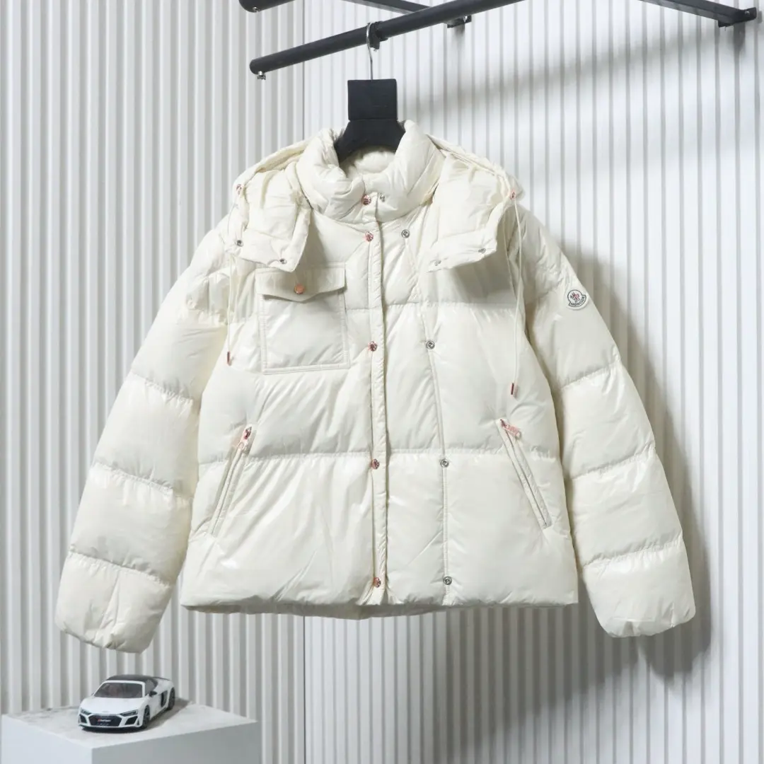 Moncler Serfanto Damen-Kurzdaunenjacke mit Kapuze