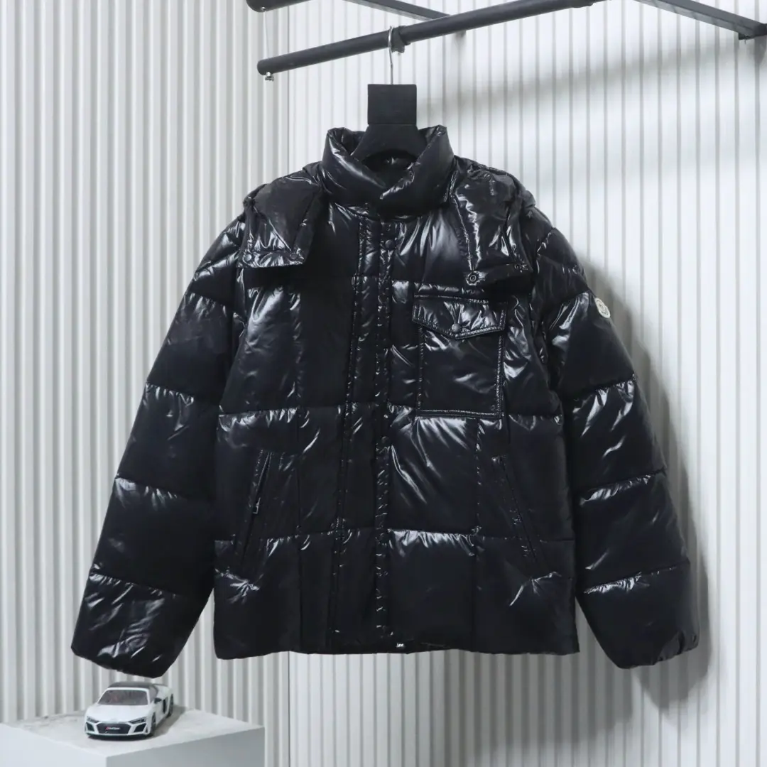 Moncler Serfanto Damen-Kurzdaunenjacke mit Kapuze – Bild 13