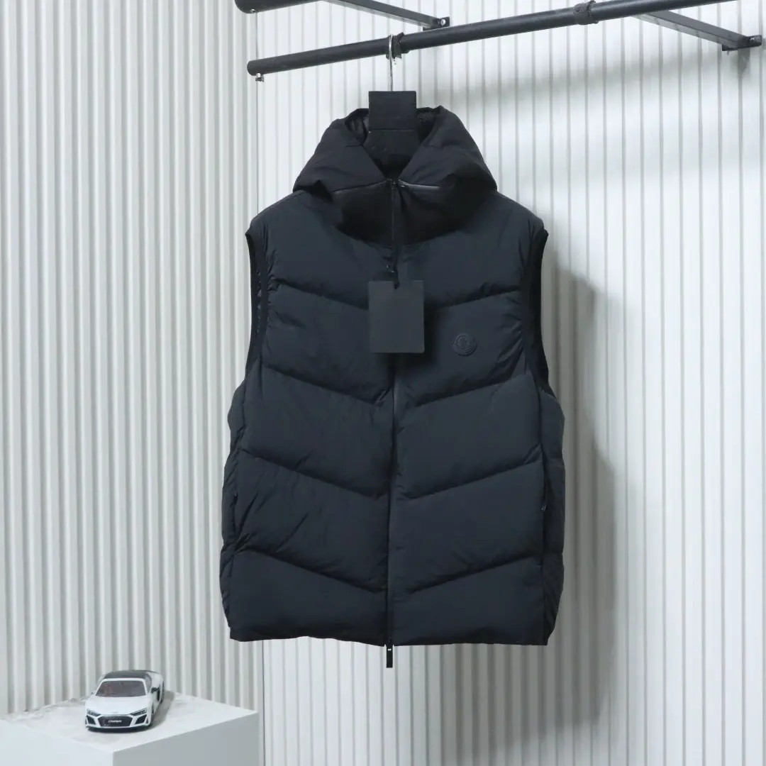 Moncler Silikon-Patch-Daunenweste – Bild 11