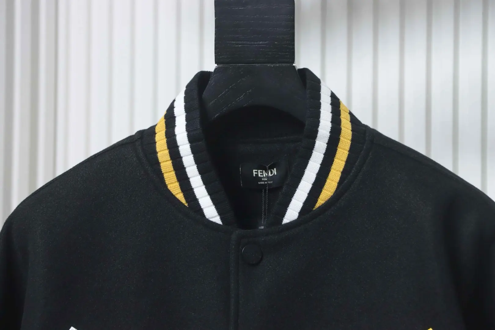 Monsteraugen-Baseballjacke – Bild 5