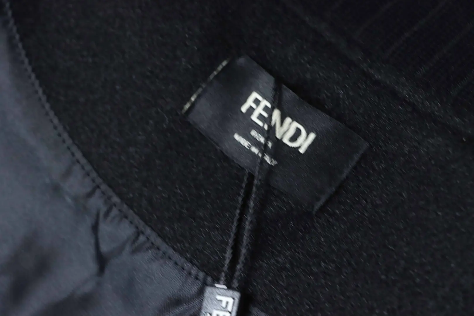 Monsteraugen-Baseballjacke – Bild 11