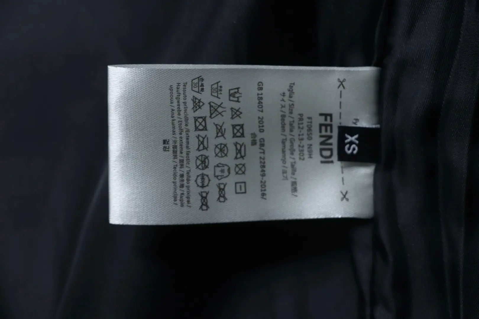 Monsteraugen-Baseballjacke – Bild 12