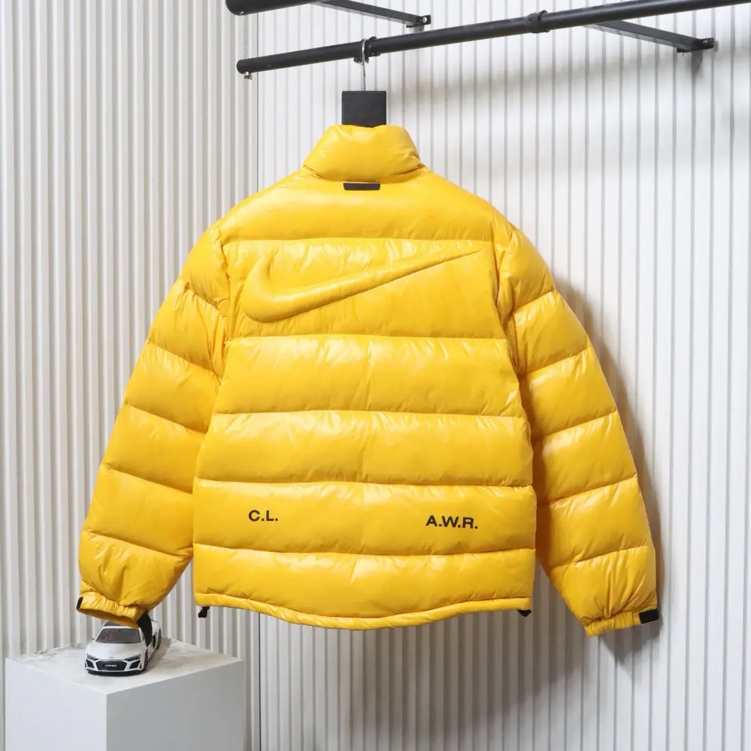 Nike x Drake Nocta Stehkragen-Daunenjacke – Bild 2